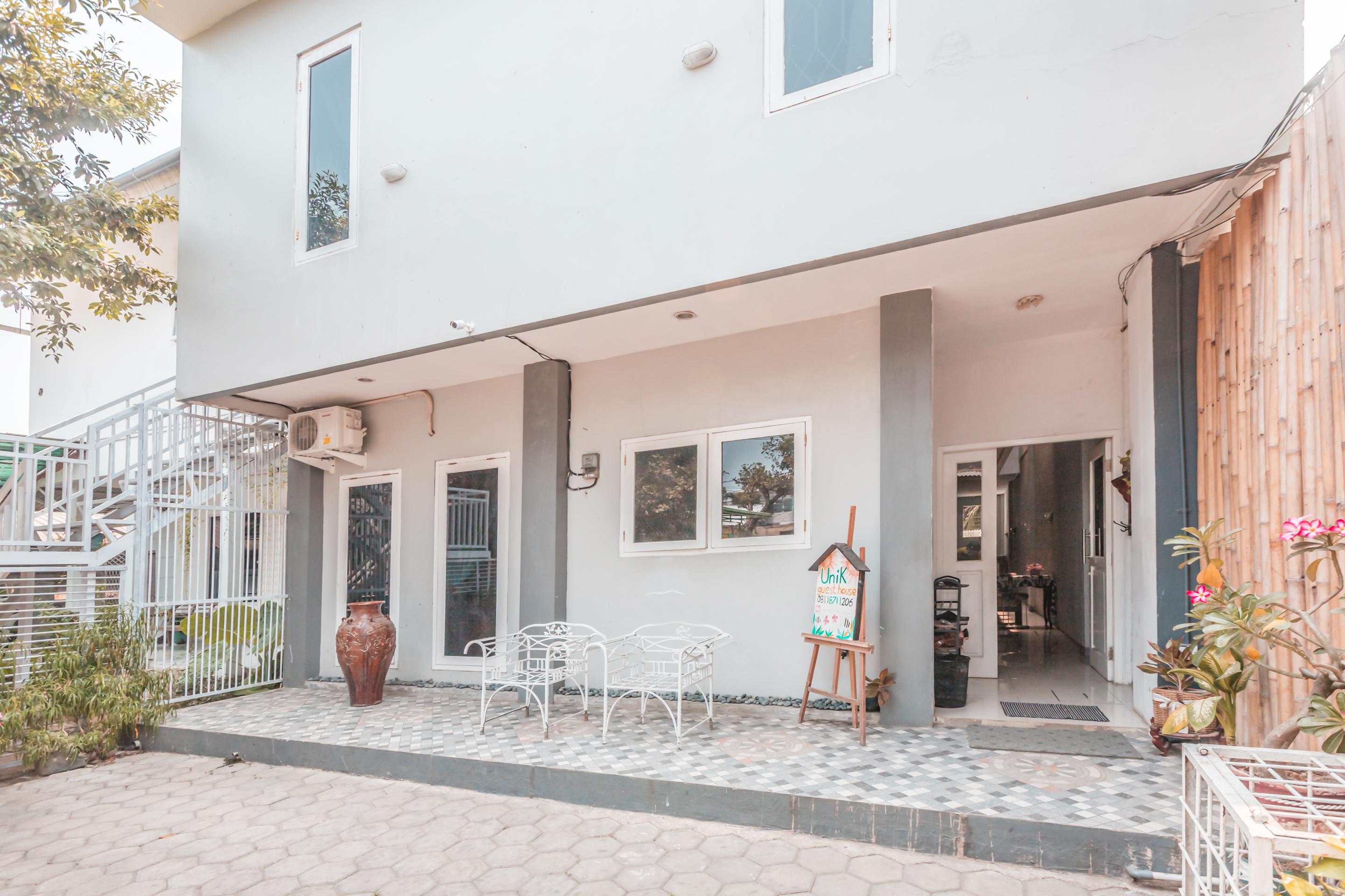Oyo 1555 Unik Guesthouse Syariah Jakarta Kültér fotó