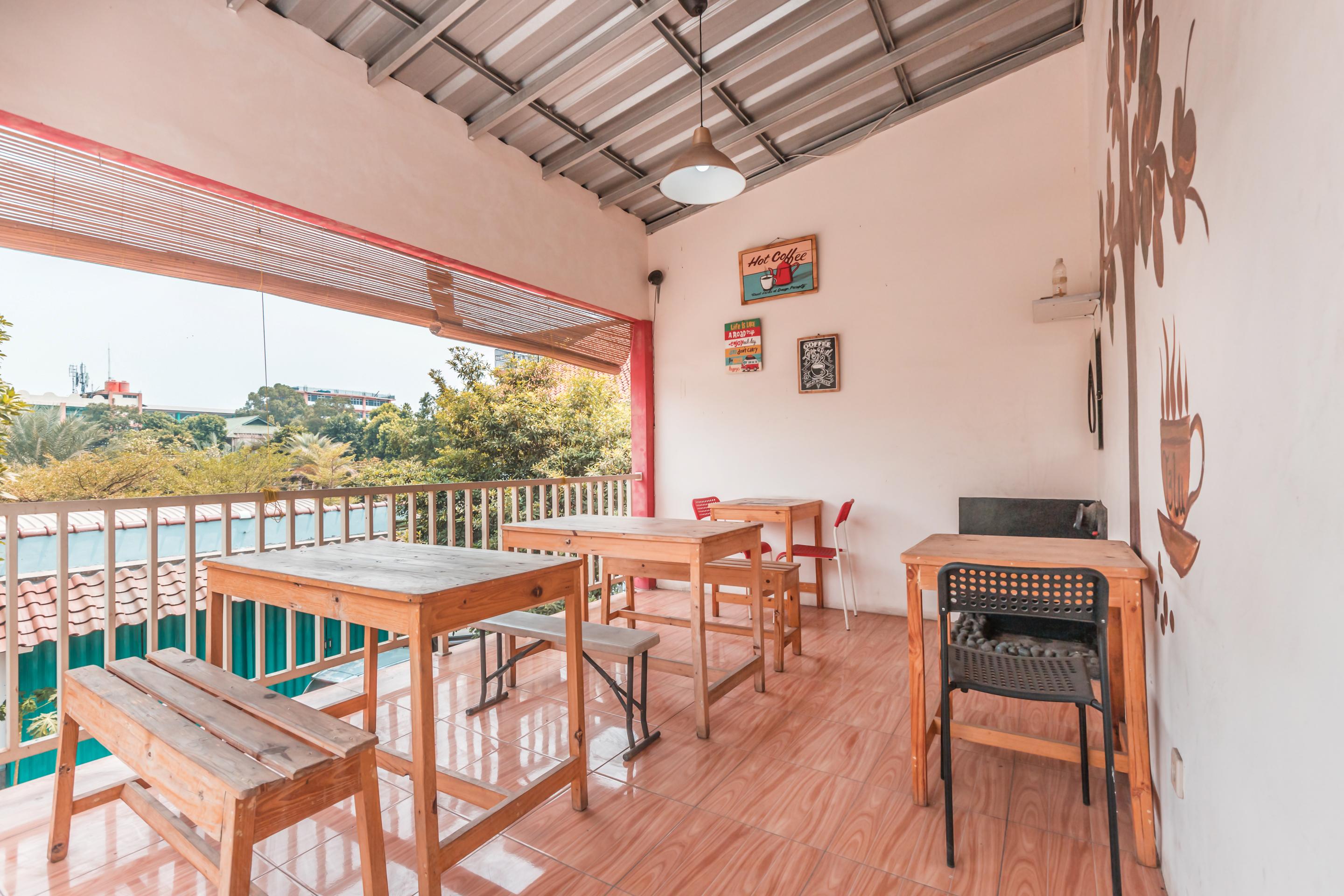Oyo 1555 Unik Guesthouse Syariah Jakarta Kültér fotó