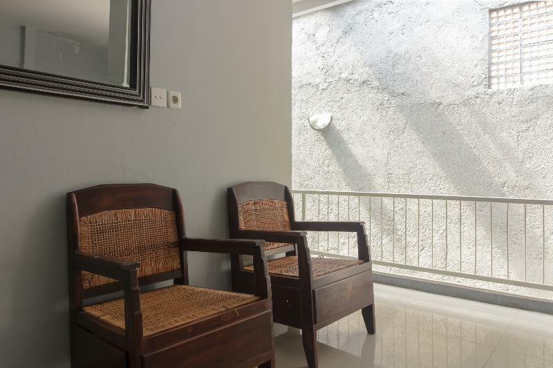 Oyo 1555 Unik Guesthouse Syariah Jakarta Kültér fotó